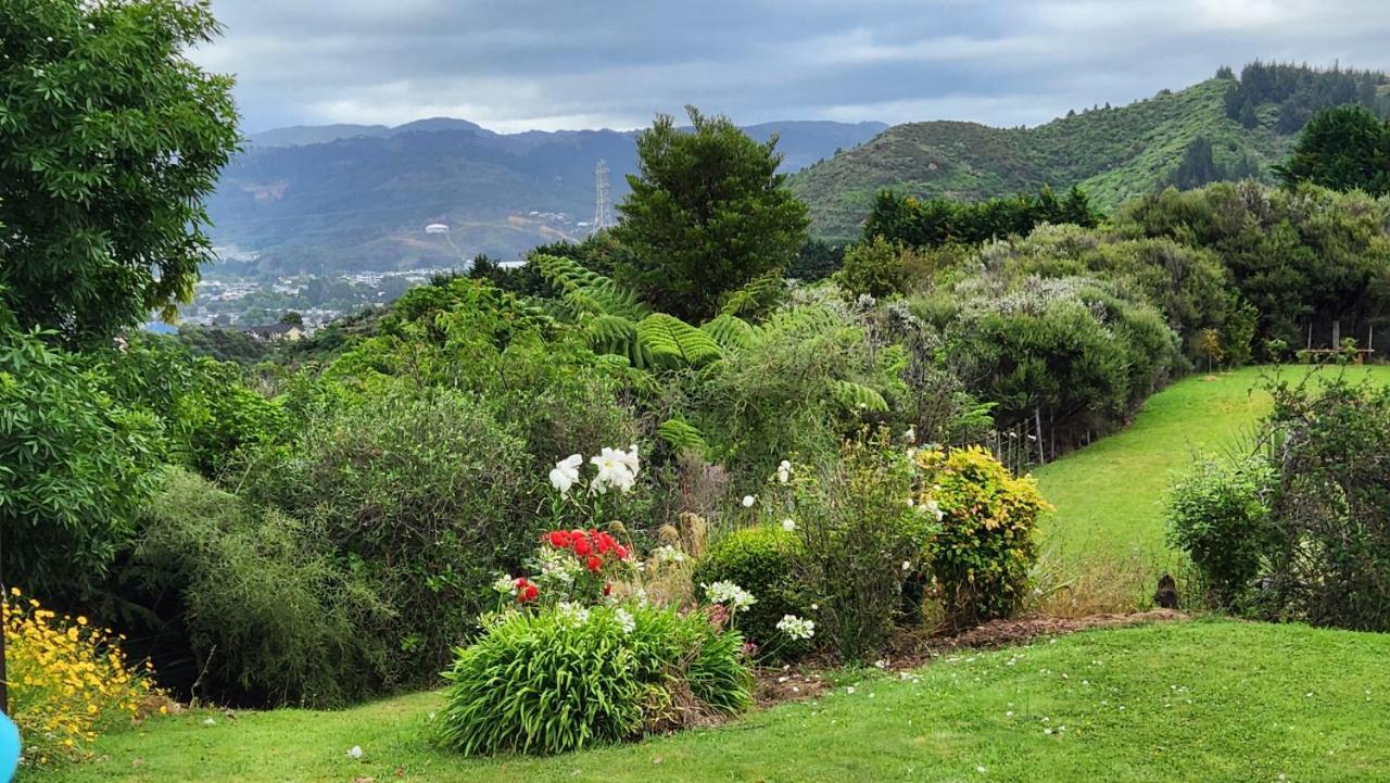 Hotel Boutique Art Retreat à Upper Hutt Extérieur photo