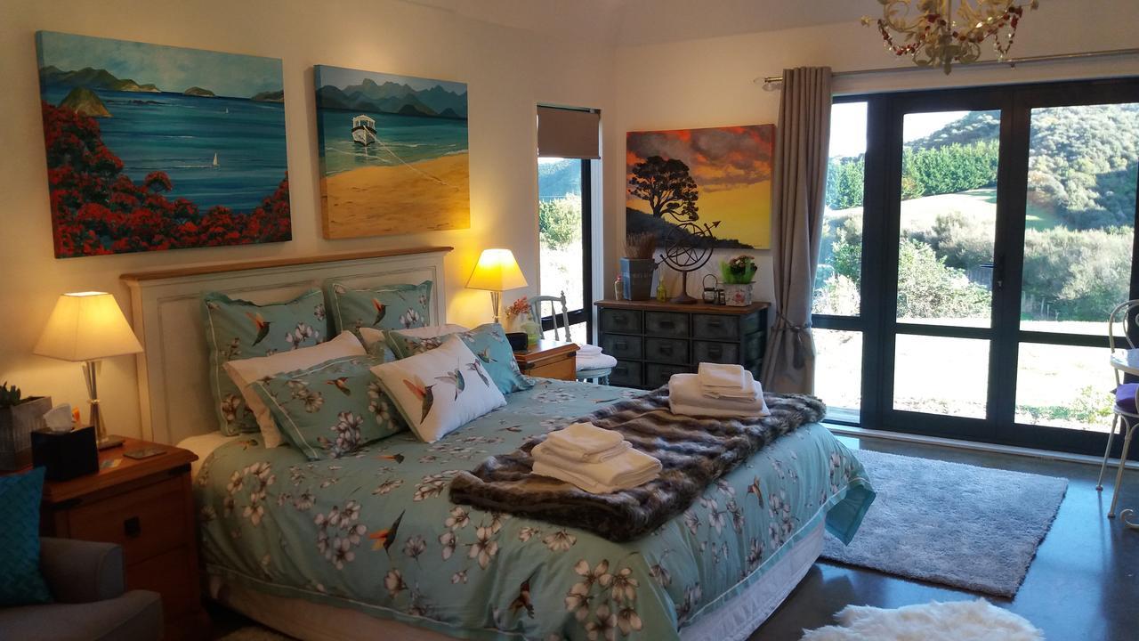 Hotel Boutique Art Retreat à Upper Hutt Extérieur photo