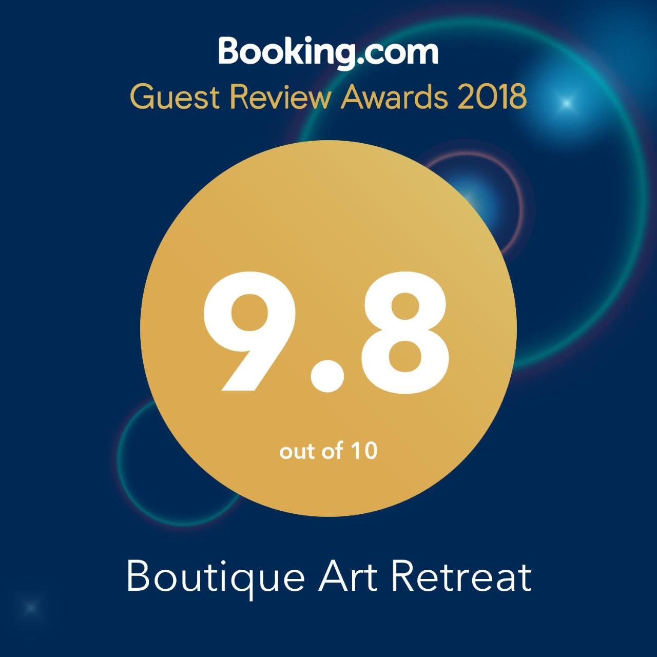 Hotel Boutique Art Retreat à Upper Hutt Extérieur photo